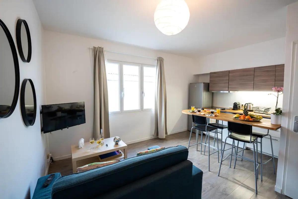 Appartement Centre Village, Clim Et Parking Gratuit Эг-Морт Экстерьер фото