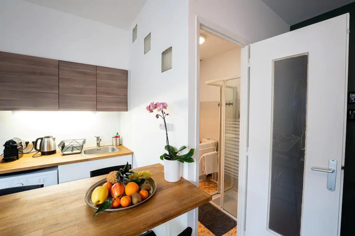 Appartement Centre Village, Clim Et Parking Gratuit Эг-Морт Экстерьер фото